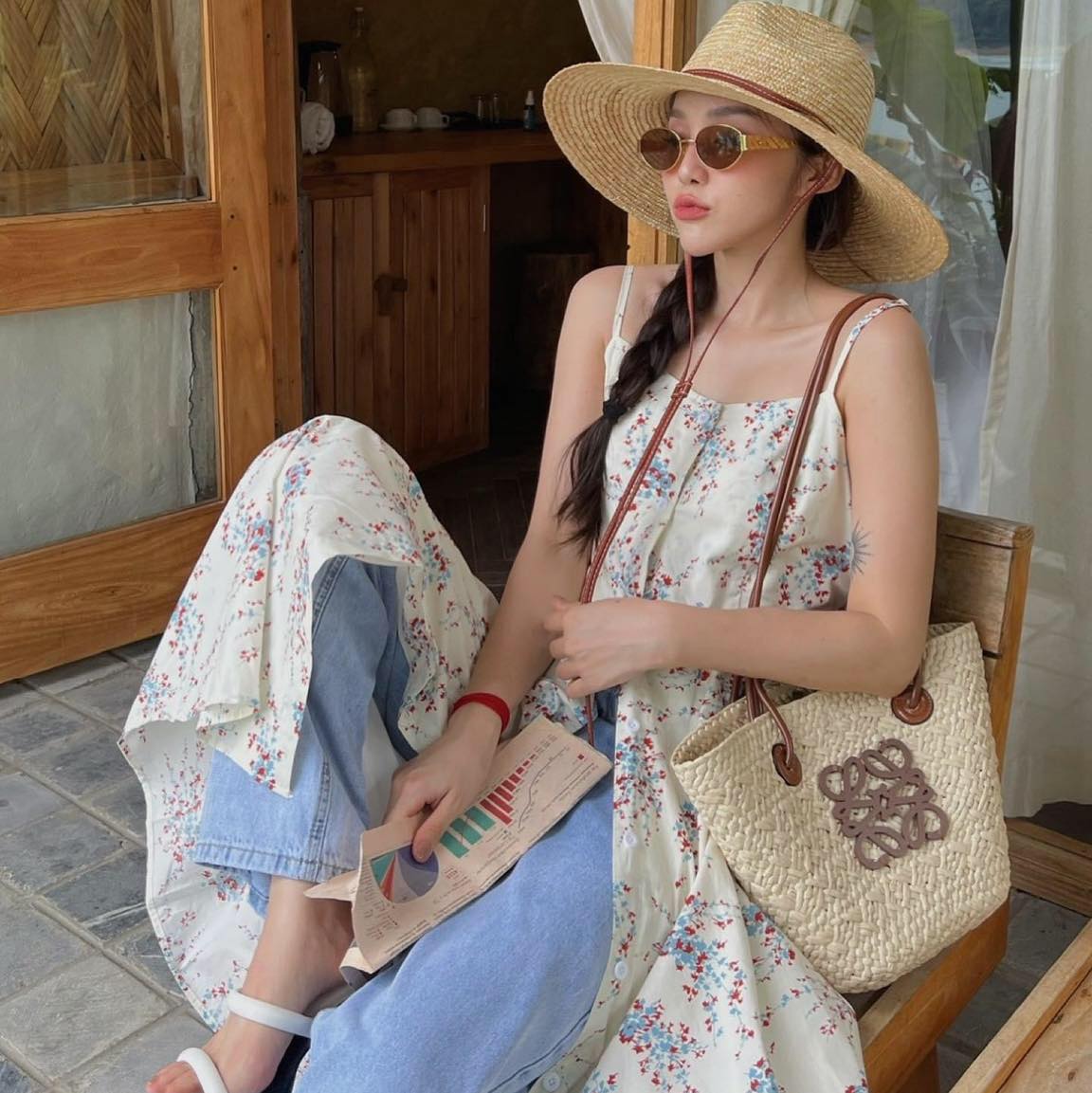 Những chiếc mũ cói, túi cói đi du lịch chị em nào cũng cần Những chiếc mũ cói, túi cói đi du lịch chị em nào cũng cần